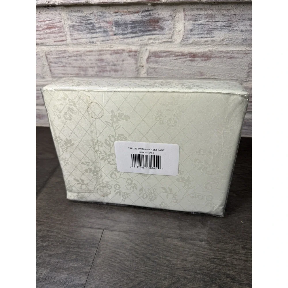 Northern Nights QVC Breathable Soft Cotton Twin Sheet Set Sage Green New Trellis